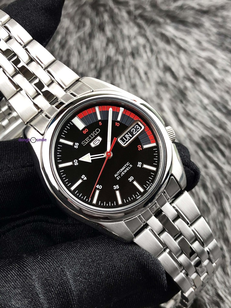 Đồng hồ Seiko 7s26 mặt đen SNK375K1 chính hãng