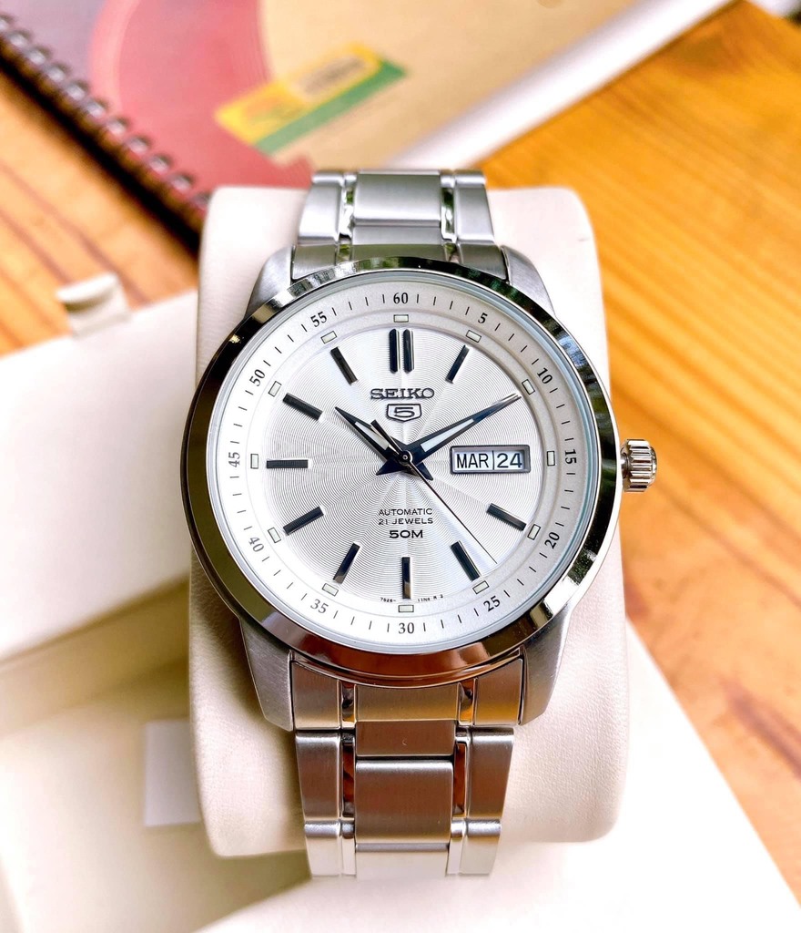 Seiko 5 Automatic 21 Jewels 50m Full White SNKM83K1 - Smile Watch